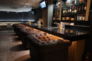沖縄那覇松山のスナックLunaR（ルナール）那覇松山店